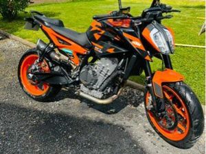 KTM 890 DUKE GP