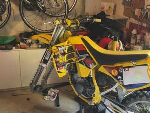 SUZUKI 125 RM – 1991 – TRÈS BON ÉTAT MÉCANIQUE