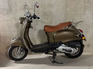 SCOOTER RÉTRO 50 CC