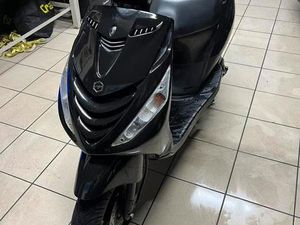 ② PIAGGIO ZIP 2T (B KLASSE)