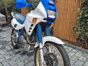 HONDA NX650 DOMINATOR