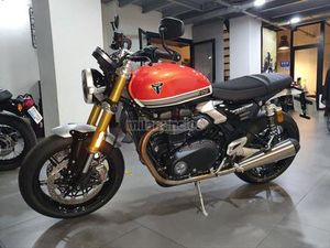 TRIUMPH - SPEED TWIN 1200