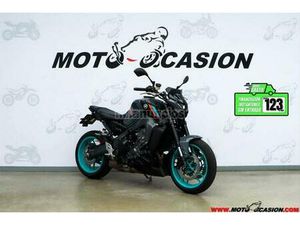 YAMAHA - MT 09