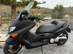 YAMAHA - TMAX