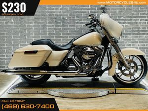 2015 STREET GLIDE®