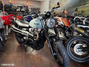 TRIUMPH SCRAMBLER STREET
