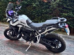 TRIUMPH - TIGER 900