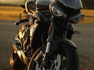TRIUMPH STREET TRIPLE RS OBO