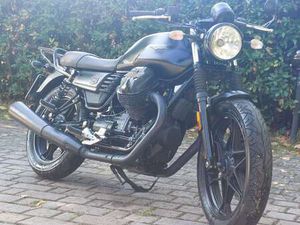 MOTO GUZZI V 7 STONE NERO
