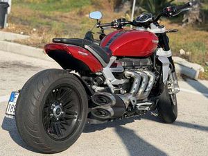 TRIUMPH ROCKET 3 R R 221