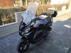 SKUTER MALAGI MADISON 3 IE 250CM3 2011R.