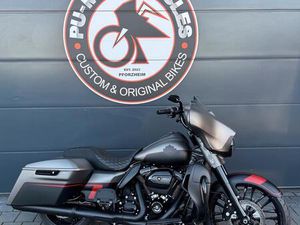 HARLEY DAVIDSON STREET GLIDE ULTRA LIMITED 114 FLHTK CVO 21 ZOLL