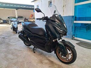 YAMAHA XMAX 250