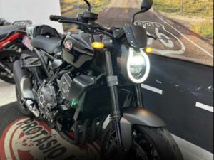 R BLACK EDITION 142CV ABS