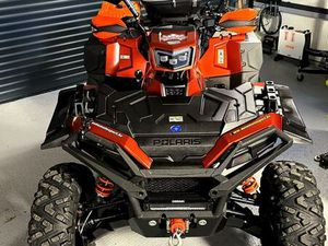POLARIS SPORTSMAN XP1000S LIMITED LAVA, 2025 GOD.