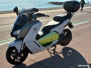 BMW C EVOLUTION – 2015 – BATTERIE 88 % – ENTRETIEN BMW – EXCELLENT ÉTAT
