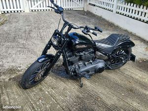 HARLEY DAVIDSON STREET BOB