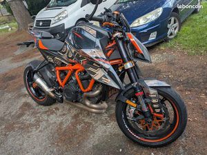 KTM SUPERDUKE R