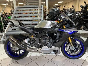 YAMAHA R1M 1000 EURO 4 998 CC