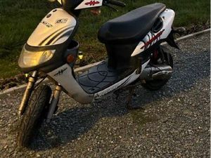 SCOOTER KEEWAY HURRICANE 50 CC