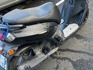SCOOTER PEUGEOT KISBEE50 CC