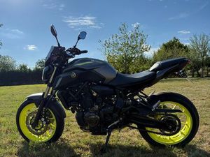 YAMAHA MT07