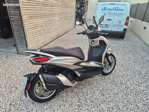 PIAGGIO BEVERLY 400 HPE