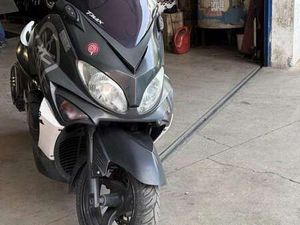 YAMAHA TMAX 500 SPORTIVO NERO