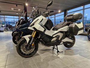 HONDA X-ADV 750 2025 750 CM3 | SCOOTER | 637 KM | BLANC | 76150 ST JEAN DU CARDONNAY