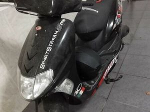 SCOOTER PRETA PARA VENDA PENAFIEL