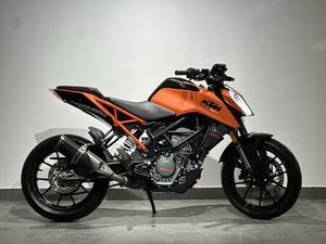 KTM DUKE 125 CC 2017 CANELAS