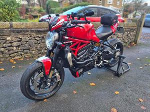 DUCATI MONSTER 1200 R NAKED PETROL MANUAL EURO 4 (152 PS) 1198 CC