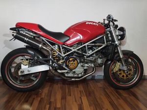 DUCATI MONSTER 900