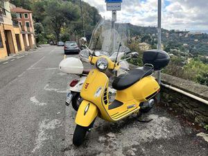 VESPA GTS SUPER SPORT 300