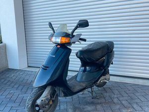 APRILIA AMICO 50 KM/H NEUER MOTOR ROLLER