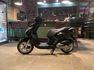 PEUGEOT KISBEE 2-TAKT 50 CCM 2019 ROLLER DIE 2 RÄDER