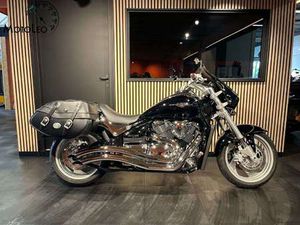 SUZUKI INTRUDER M 1500 ZWART