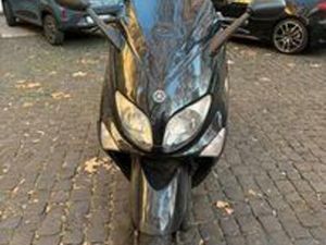 YAMAHA TMAX