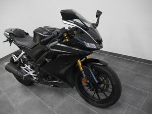 YAMAHA YZF R 125 // SCHWARZ // SOFORT