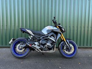 YAMAHA MT09 SP 2018 AKRAPOVIC CAN HEATED GRIPS 22K NEW MOT WARRANTY