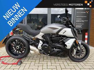 DUCATI DIAVEL 1260 1STE EIG#ZGAN#INCL NIEUWE RIEMEN GRIJS