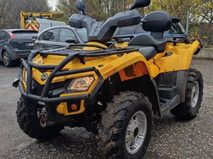 CAN-AM OUTLANDER →