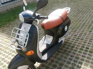 VESPA ET2 50 KUBIKZENTIMETER WEGEN AUSWANDERN ZU VERKAUFEN