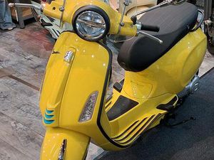 VESPA PRIMAVERA 50 S NEUWERTIG MIT GARANTIE