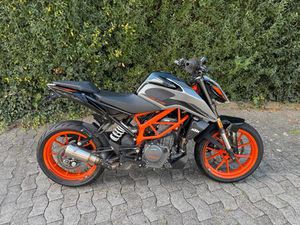 KTM DUKE 390