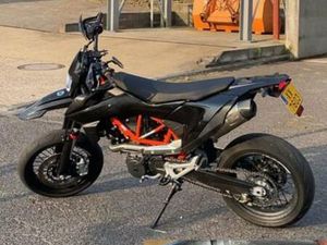 KTM 690 SMCR
