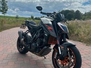 1290 SUPER DUKE R BLACK AKRAPOVIC,POWER PARTS