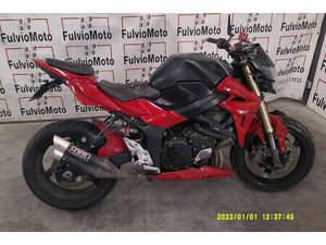 SUZUKI GSR 750 2013