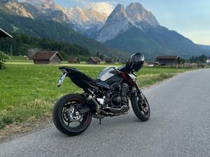 KAWASAKI Z900 1. HAND / UNFALLFREI / 7.500 KM