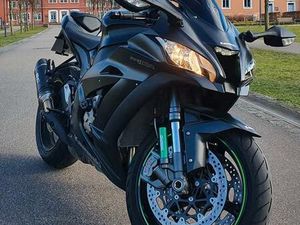 KAWASAKI ZX10R NINJA SCHWARZ